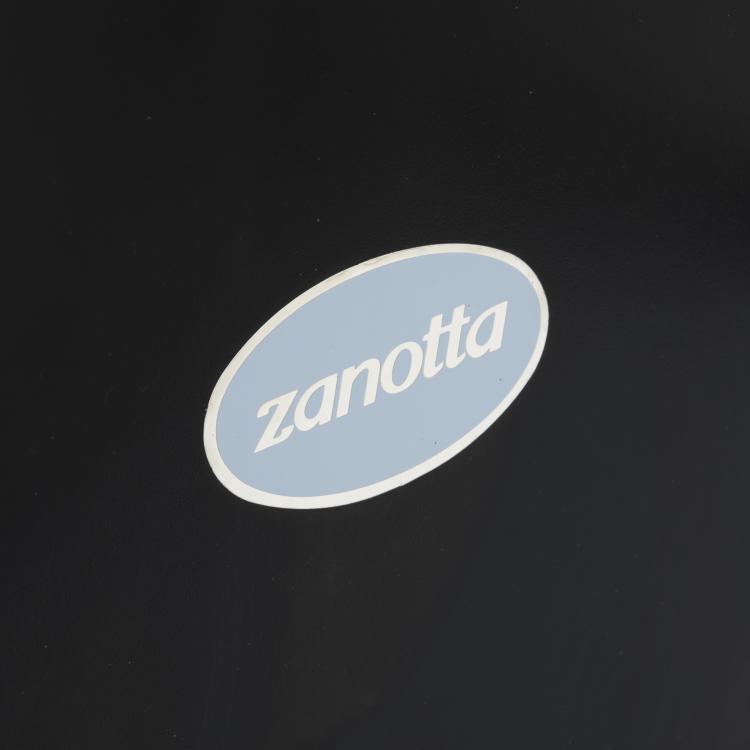 Bild 3 zu Objekt, Beistelltisch 'Trevi', 1985, Enzo Mari, Zanotta, Nova Milanese, 169B 370