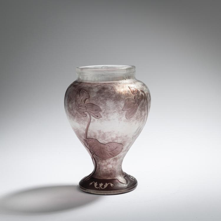 Bild 2 zu Objekt, Goblet 'Violettes, Papillon', c. 1894, Daum Fr&egrave;res, Nancy, 168A 33