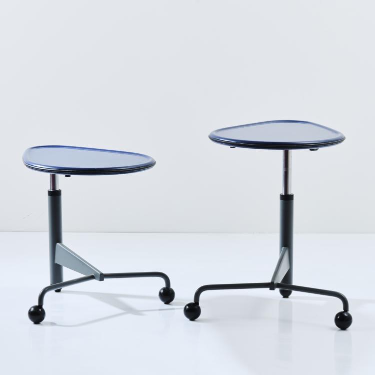 Hauptbild zu Objekt, 2 'Kick' side tables, 1983, Toshiyuki Kita, Cassina, Mailand, 169C 749