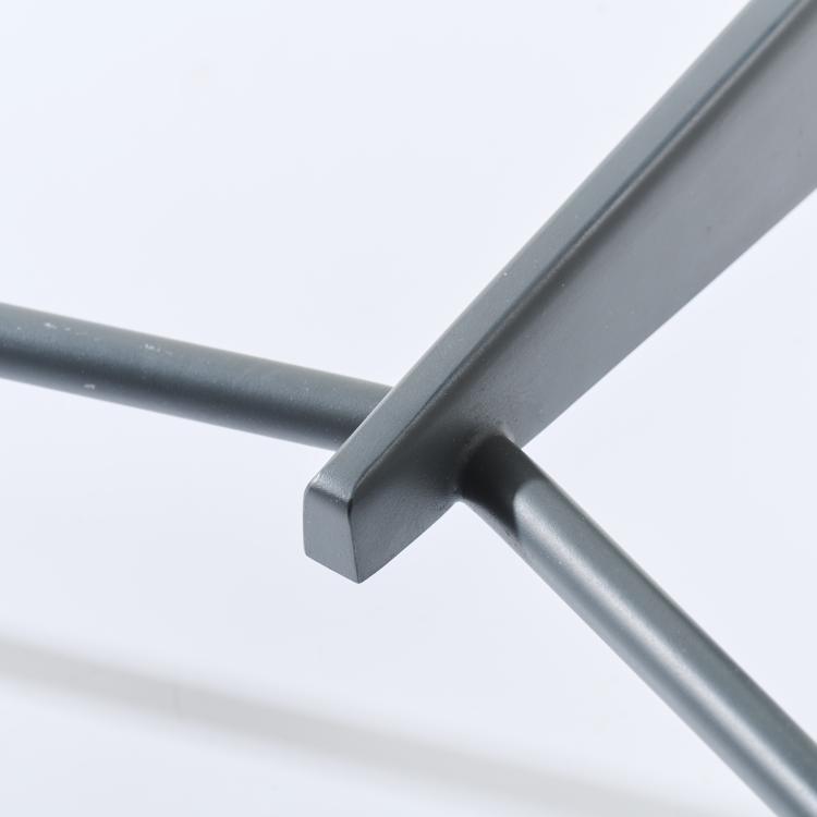 Bild 4 zu Objekt, 2 'Kick' side tables, 1983, Toshiyuki Kita, Cassina, Mailand, 169C 749