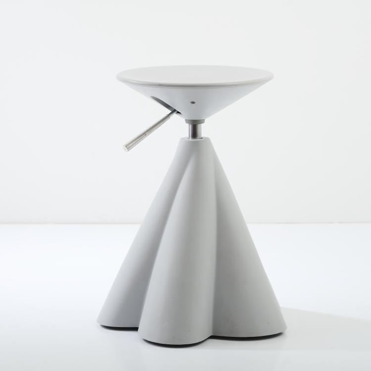 Hauptbild zu Objekt, Drehhocker, 1980er Jahre, Philippe Starck, Presence, Paris; L&rsquo;Or&eacute;al, Paris, 169A 133