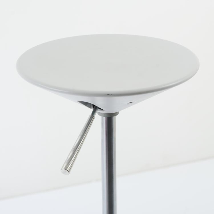 Bild 2 zu Objekt, Drehhocker, 1980er Jahre, Philippe Starck, Presence, Paris; L&rsquo;Or&eacute;al, Paris, 169A 133