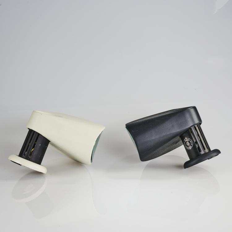 Bild 1 zu Objekt, Two 'Bollo 870' wall lights, 1978, Tobia Scarpa, Flos, Brescia /Arteluce, Mailand, 169B 342