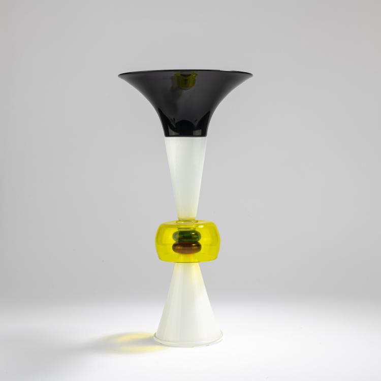 Hauptbild zu Objekt, 'Neobule' vase object, 1986, Ettore Sottsass, Compagnia Vetraria Muranese, Murano; Memphis, Mailand, 169A 104