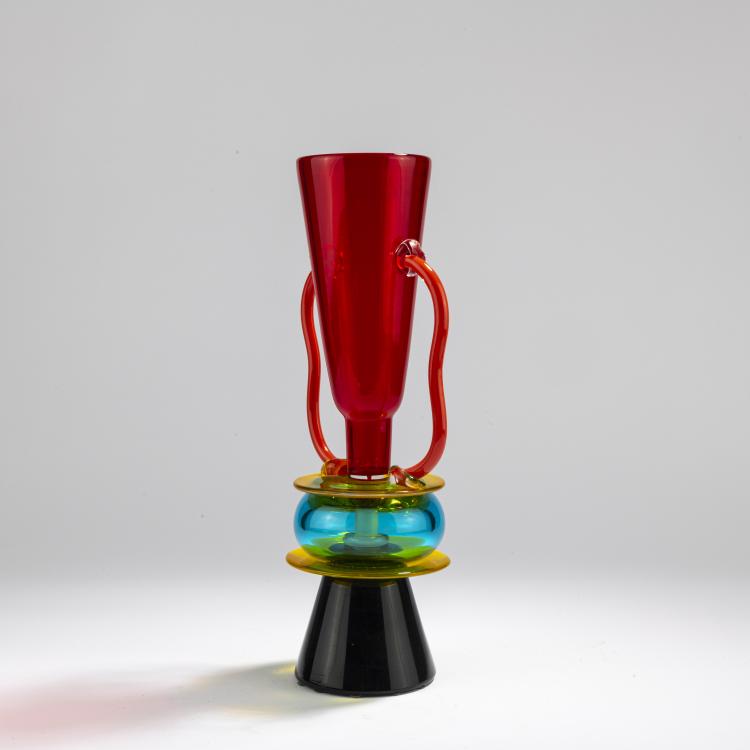 Bild 2 zu Objekt, 'Sirio' vase object, 1982, Ettore Sottsass, Memphis, Mailand; Toso Vetri d'Arte, Murano, 169A 103