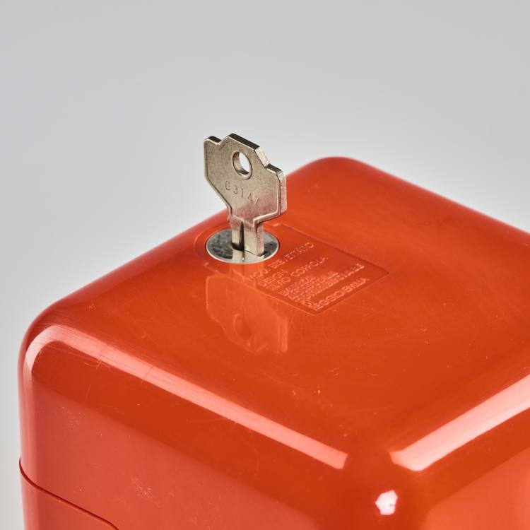 Bild 3 zu Objekt, Sparb&uuml;chse 'Banco agricola commerciale di Reggio Emilia', 1960er Jahre, Silvio Coppola, 169B 231