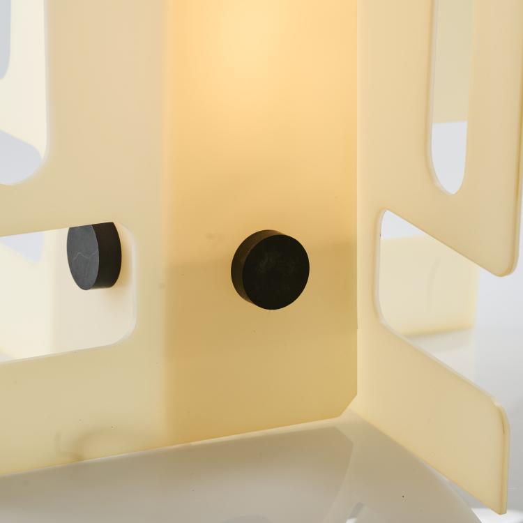 Bild 2 zu Objekt, Vier Tischleuchten 'Nove', 1980er Jahre, Italien, 169B 371