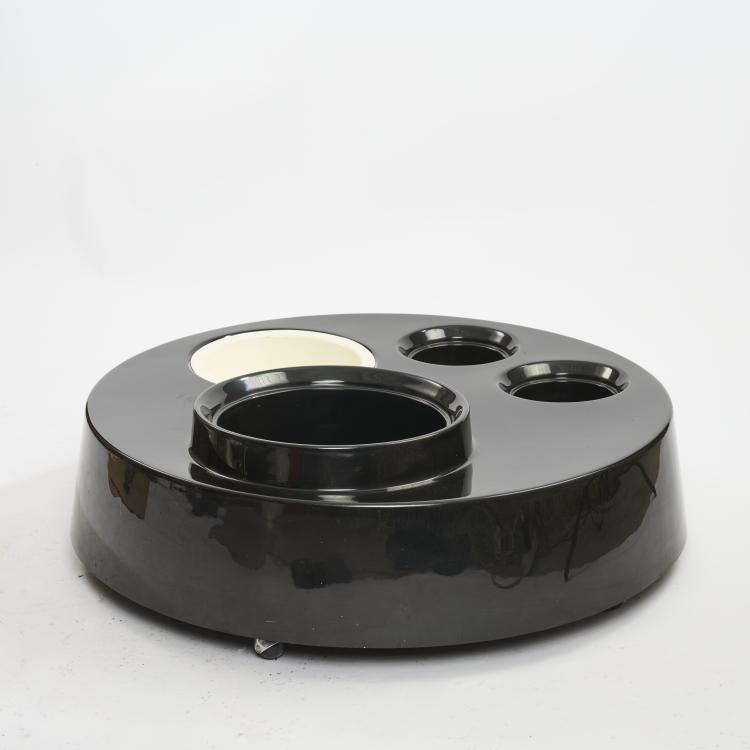 Bild 3 zu Objekt, 'Fioriera' table, c. 1966, Paolo Caliari, B&B Italia, Novedrate, 169B 247