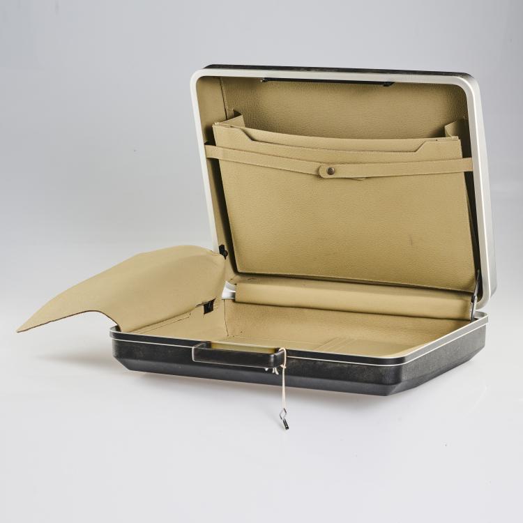 Bild 3 zu Objekt, Zwei Hartschalenkoffer 'Forma Zero', 1970er Jahre, Rodolfo Bonetto, Valextra, Mailand, 169B 298