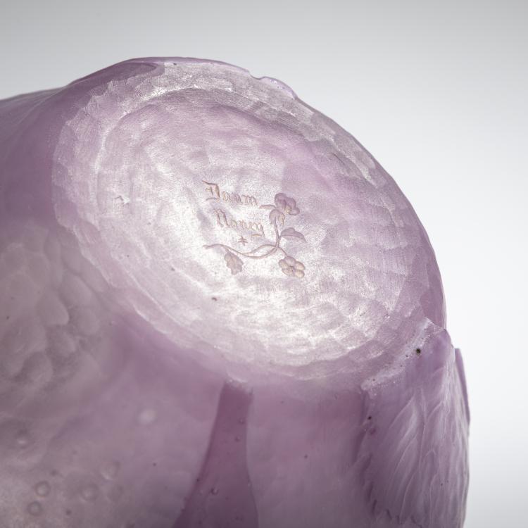 Bild 3 zu Objekt, Martel&eacute; vase 'Roses patin&eacute;es, insectes', 1903, Daum Fr&egrave;res, Nancy, 168A 55