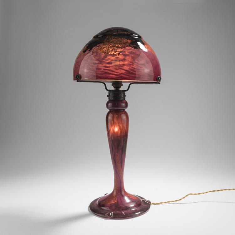 Bild 1 zu Objekt, Tall 'Verre de Jade' table light, 1918-25, Daum Fr&egrave;res, Nancy, 168A 83