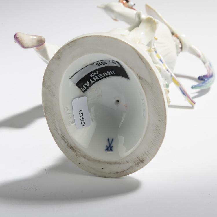 Bild 7 zu Objekt, 'Masked Dancer from The Tales of Hoffmann', 1933, Paul Scheurich, Meissen, Porzellanmanufaktur, 168C 560