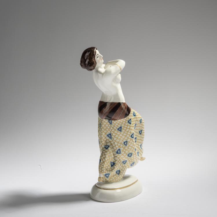 Bild 2 zu Objekt, 'Persian woman with tambourine' from the 'Wedding Parade', 1909, Adolph Amberg, Berlin, KPM, 168C 532