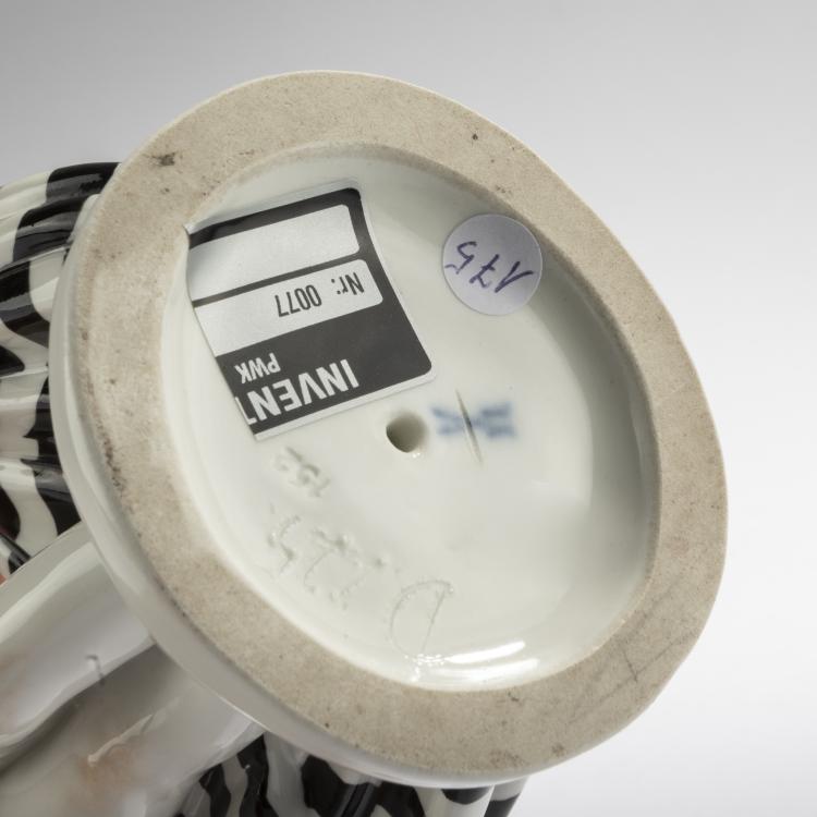 Bild 4 zu Objekt, 'Girl with Scarf', 1913, Karl Theodor Eichler, Meissen, Porzellanmanufaktur, 168C 557