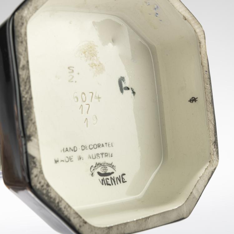 Bild 3 zu Objekt, 'Daisy', um 1930, Stephan Dakon, Goldscheider, Wien, 168C 595