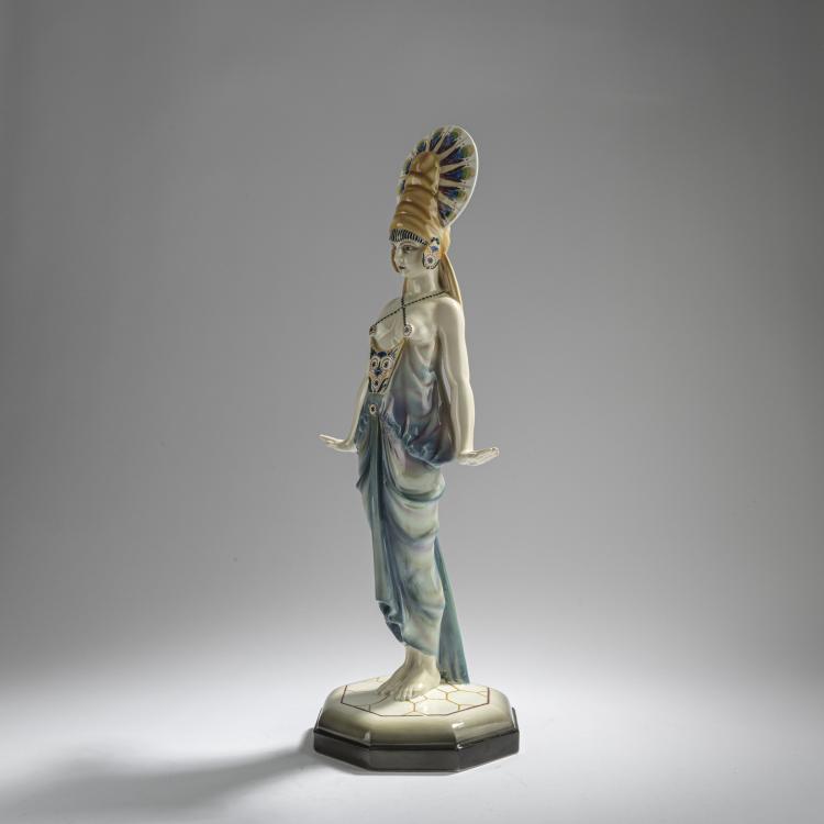 Bild 6 zu Objekt, T&auml;nzerin mit hohem Kopfputz, 1925/26, Josef Kostial, Goldscheider, Wien, 168C 586