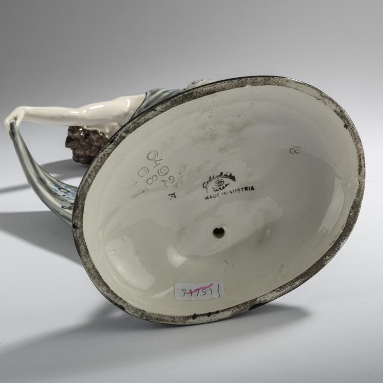 Bild 5 zu Objekt, 'Stehende T&auml;nzerin in Pose', 1931/32, Josef Lorenzl, Goldscheider, Wien, 168C 596