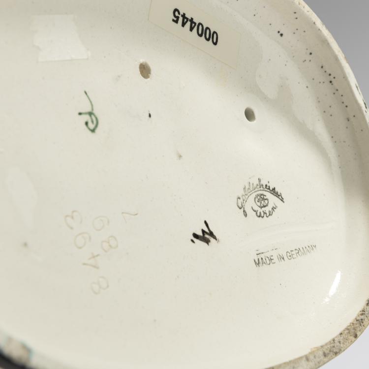 Bild 4 zu Objekt, 'Stehender Damenakt (Spanierin), um 1939, Josef Lorenzl, Goldscheider, Wien, 168C 605