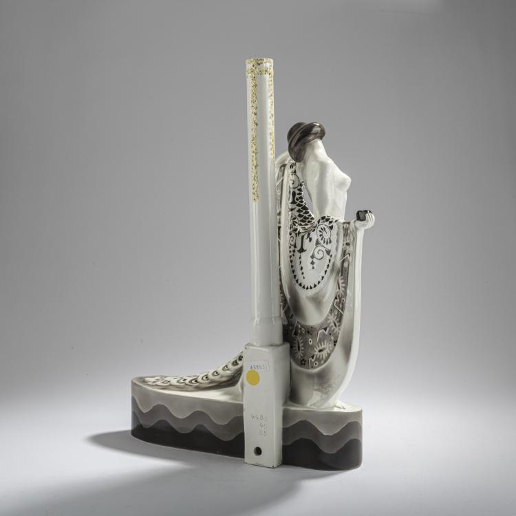 Bild 2 zu Objekt, Figurative table lamp base 'Juno with peacock', 1913/14, Goldscheider, Wien, 168C 579