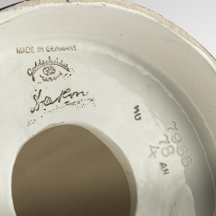 Bild 5 zu Objekt, 'Ballpause', c. 1937, Claire Herczeg-Weiss, Goldscheider, Wien, 168C 602