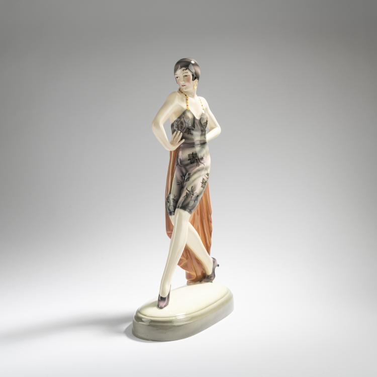 Bild 1 zu Objekt, 'Striding lady in a short dress with a train', c. 1929, Josef Lorenzl, Goldscheider, Wien, 168C 594