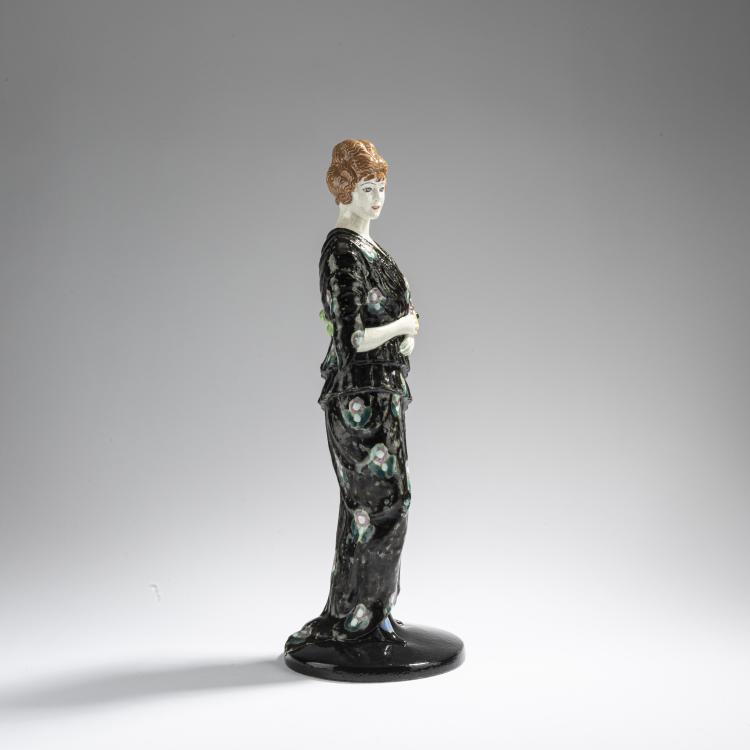 Bild 3 zu Objekt, 'Fashion lady standing with flowers', 1913/14, Eduard Klablena, Langenzersdorf, 168C 609