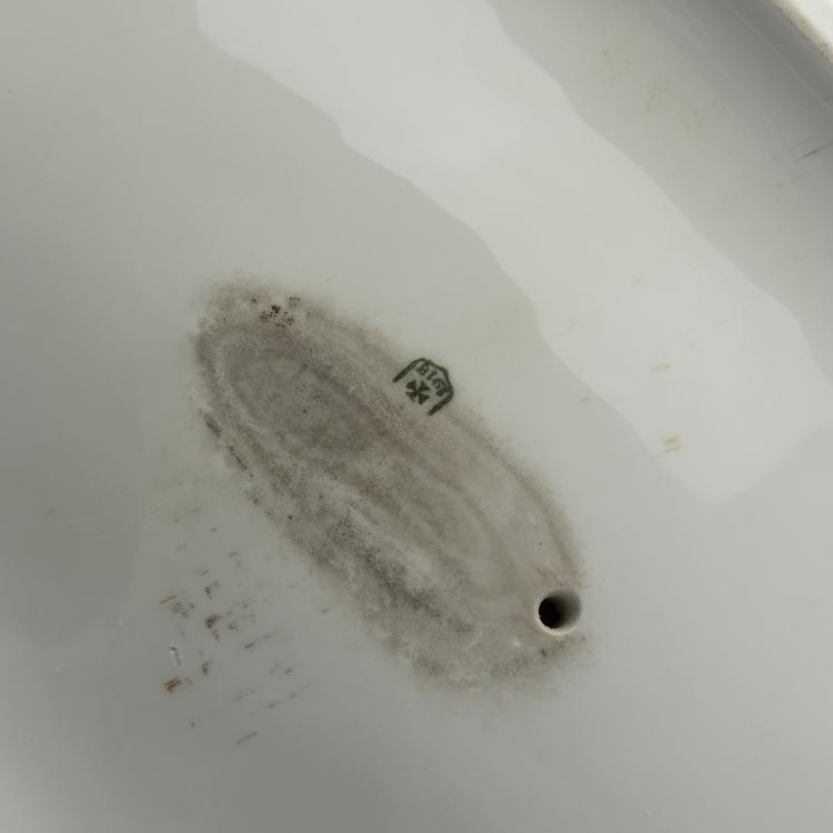 Bild 3 zu Objekt, 'Dame am Diwan', 1910, Ferdinand Liebermann, Rosenthal, Selb, 168C 562