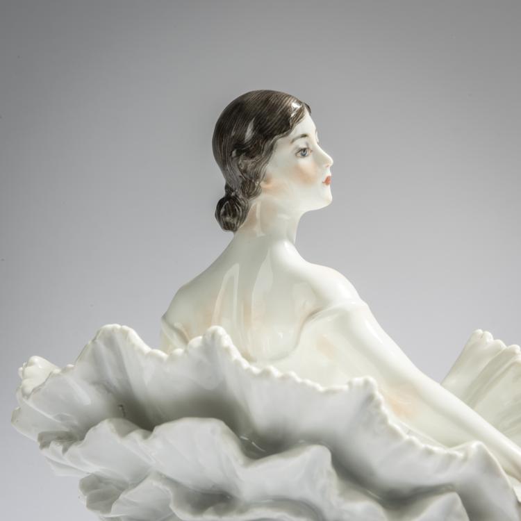 Bild 3 zu Objekt, 'Solo dancer Frida Hess, seated', 1908, Karl Theodor Eichler, Meissen, Porzellanmanufaktur, 168C 551