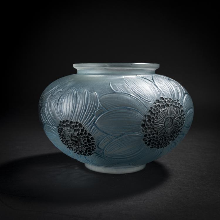 Hauptbild zu Objekt, Vase 'Dahlias', 1923, Ren&eacute; Lalique, Lalique, Ren&eacute;, Wingen-sur-Moder, 168A 173