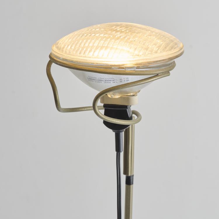 Bild 4 zu Objekt, Stehleuchte 'Toio', 1962, Achille Castiglioni,Pier Giacomo Castiglioni, Flos, Brescia, 169C 659