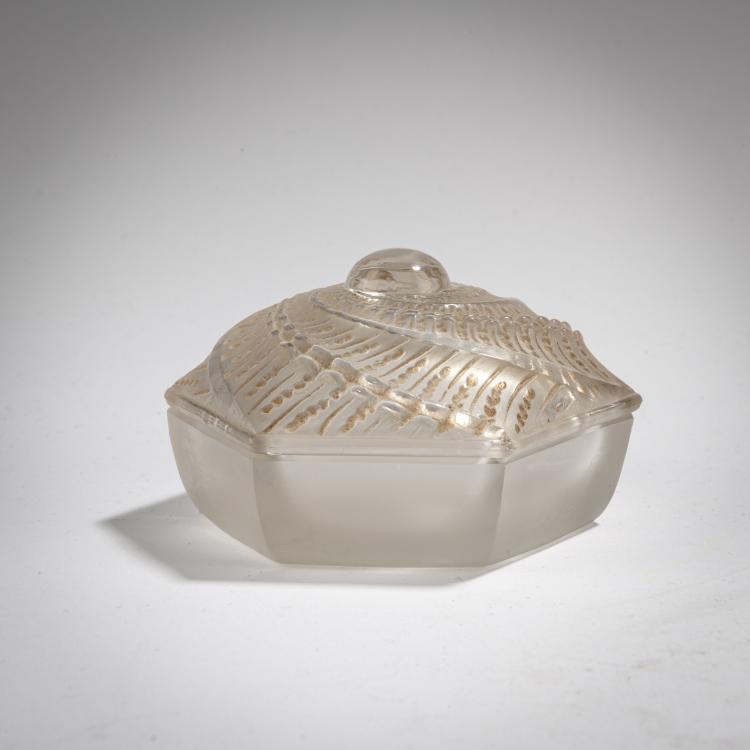 Hauptbild zu Objekt, Dose 'Saint-Nectaire', 1925, Ren&eacute; Lalique, Lalique, Ren&eacute;, Wingen-sur-Moder, 171A 144