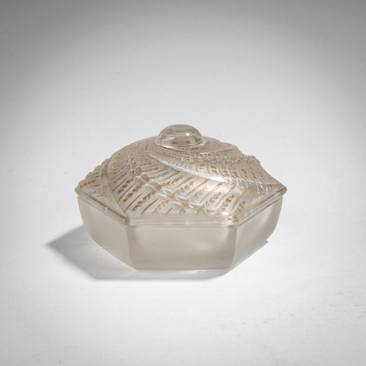 Bild 1 zu Objekt, Dose 'Saint-Nectaire', 1925, Ren&eacute; Lalique, Lalique, Ren&eacute;, Wingen-sur-Moder, 171A 144