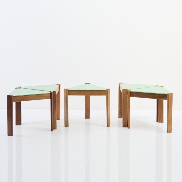 Bild 3 zu Objekt, F&uuml;nf Hocker / Beistelltische, um 1960, Schweiz, 169C 658