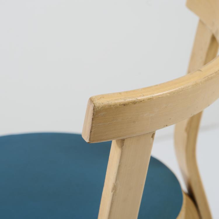 Bild 8 zu Objekt, Four '68' chairs, 1935, Alvar Aalto, Artek, Helsinki (zugeschrieben), 170B 396