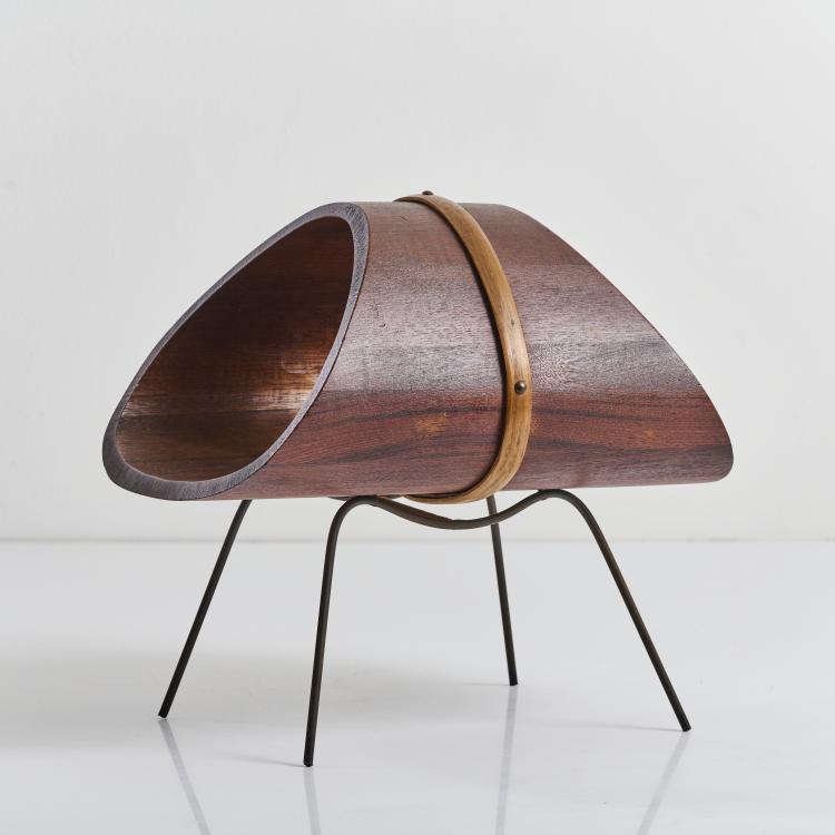 Hauptbild zu Objekt, Magazine rack, c. 1955, Carl Aub&ouml;ck, Werkst&auml;tte Carl Aub&ouml;ck, Wien, 169C 605