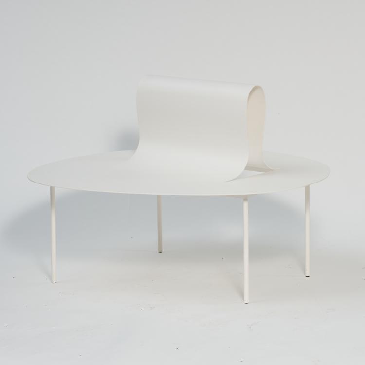 Bild 2 zu Objekt, 'Wave' coffee table/bench from the 'Su' series, 2015, Oki Sato, nendo Design-Studio, Desalto, Cant&ugrave;, 169A 192