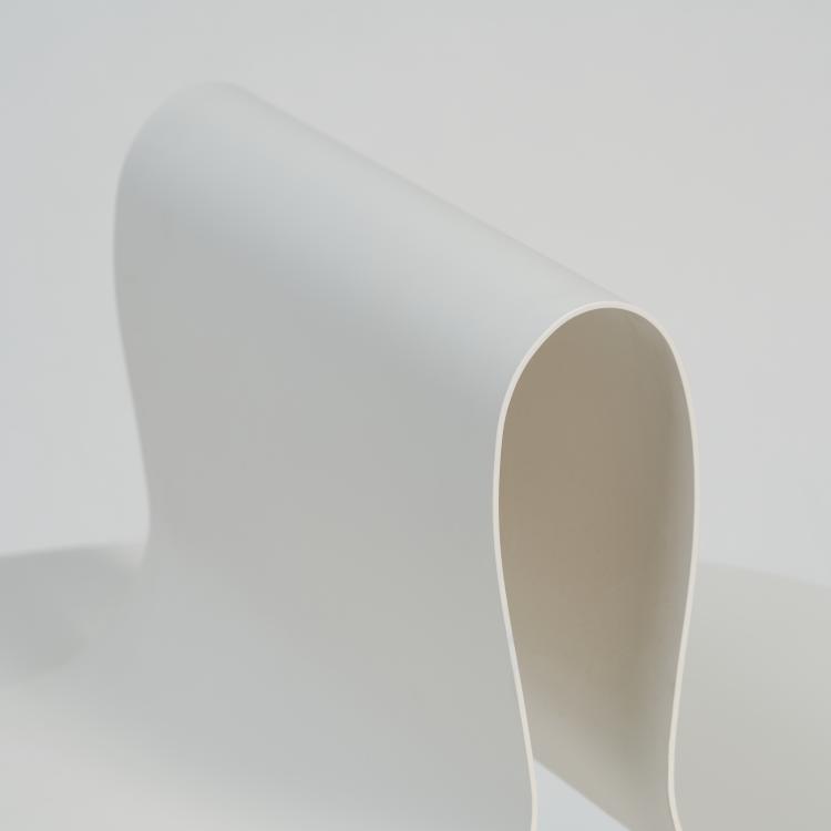 Bild 5 zu Objekt, 'Wave' coffee table/bench from the 'Su' series, 2015, Oki Sato, nendo Design-Studio, Desalto, Cant&ugrave;, 169A 192