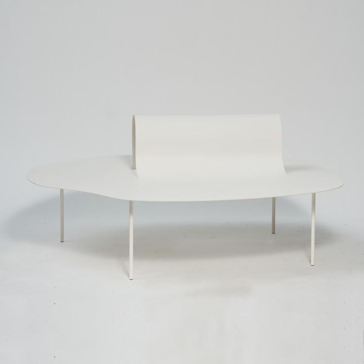 Hauptbild zu Objekt, Sofatisch / Sitzbank 'Wave' aus der Serie 'Su', 2015, Oki Sato, nendo Design-Studio, Desalto, Cant&ugrave;, 169A 191