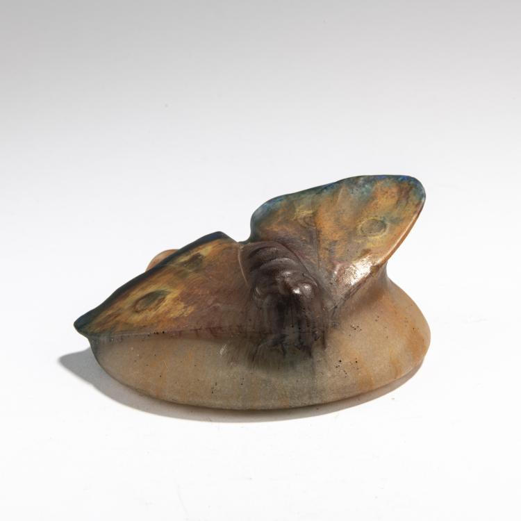 Bild 1 zu Objekt, Briefbeschwerer 'Papillon de Nuit', um 1910, Henri Berg&eacute;,Amalric Walter, Daum Fr&egrave;res, Nancy, 171A 54