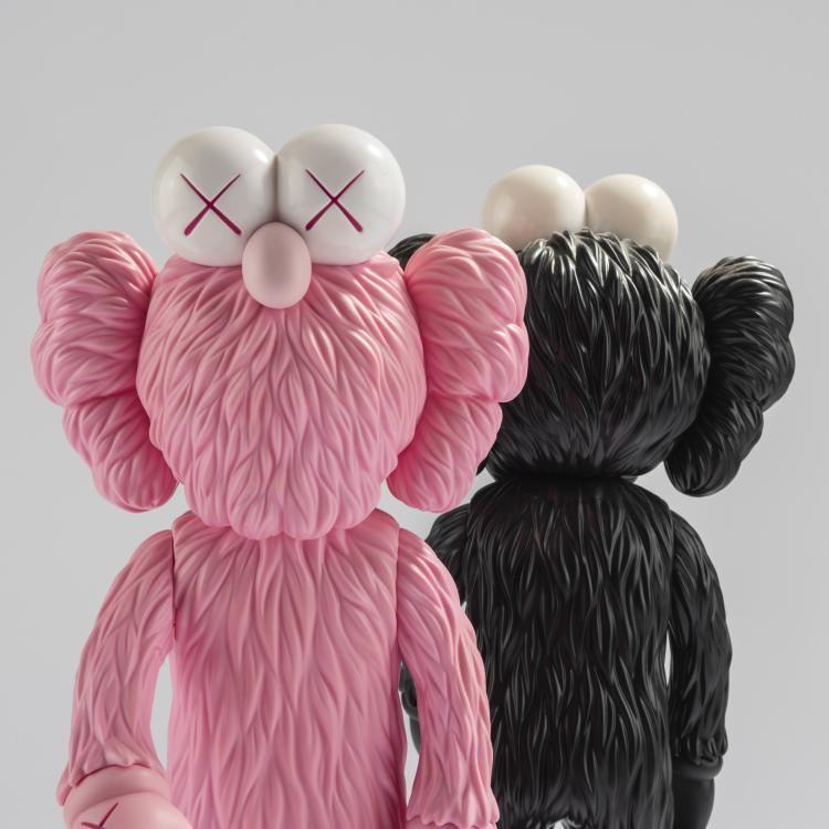 Bild 2 zu Objekt, Set BFF Companion Black and BFF Companion Pink, 2017/2018,  KAWS, KAWS x MEDICOM TOY CHINA, 169E 1094