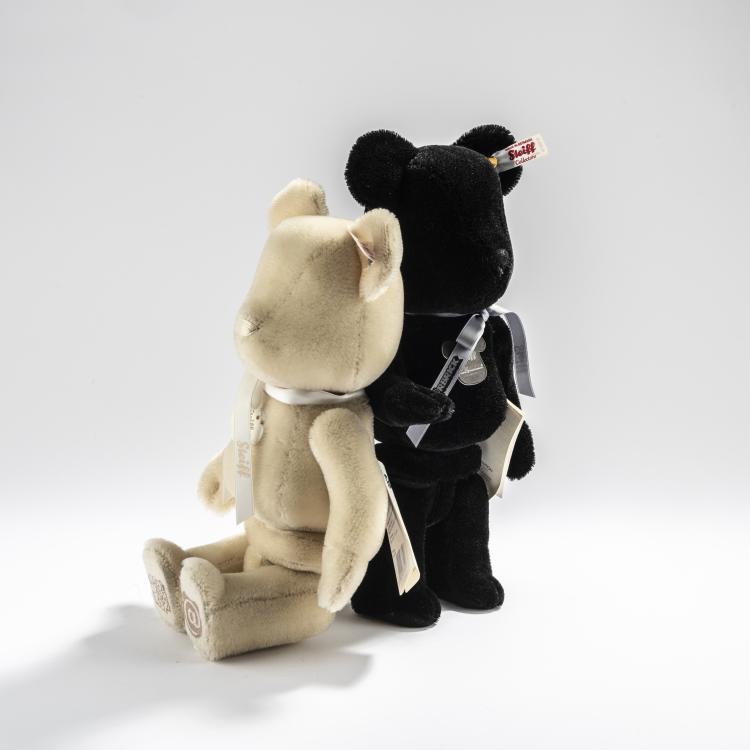 Bild 1 zu Objekt, Set BE@RBRICK x Steiff White 400% and Steiff Black 400%, 2016, MEDICOM TOY, 169E 1078