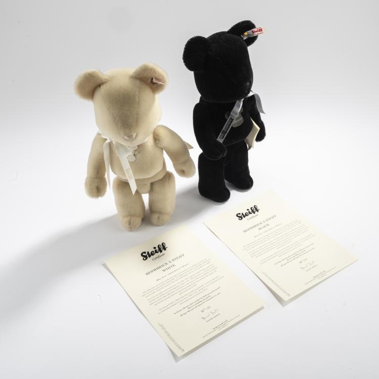 Bild 3 zu Objekt, Set BE@RBRICK x Steiff White 400% and Steiff Black 400%, 2016, MEDICOM TOY, 169E 1078