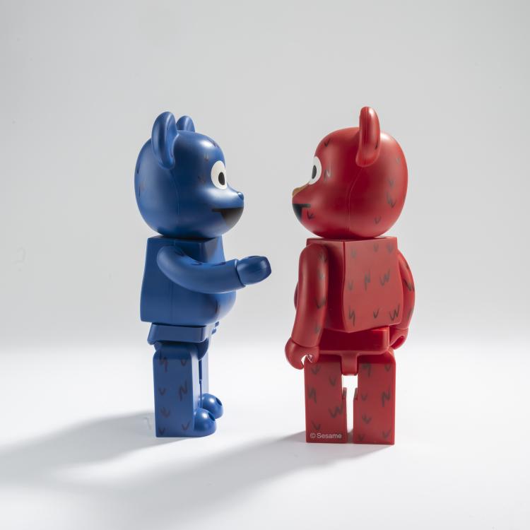 Bild 2 zu Objekt, Set BE@RBRICK x Sesame Street Elmo Red 400% und Cookie Monster Blue 400%, 2016, MEDICOM TOY, 169E 1079