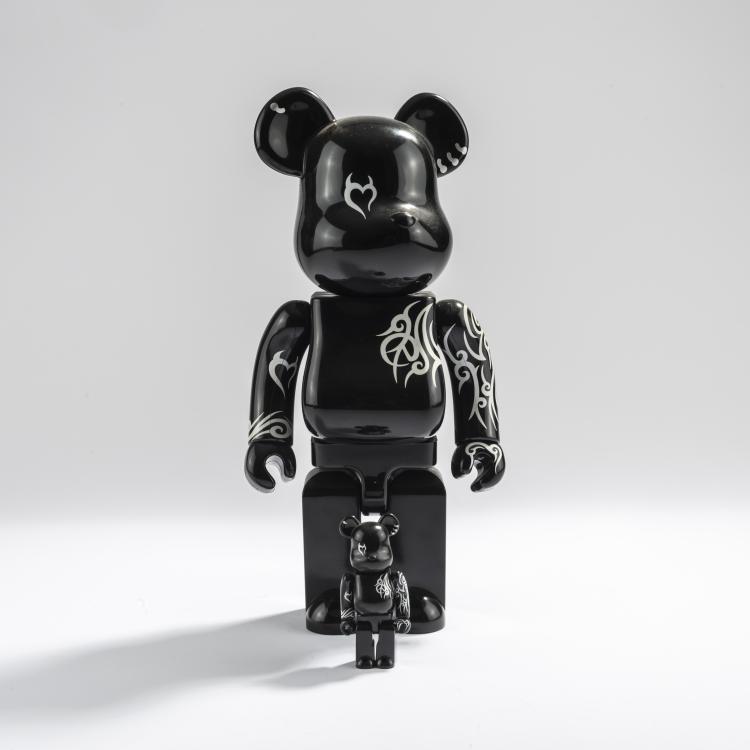 Hauptbild zu Objekt, Set BE@RBRICK x Jywed Black 400% und Jywed Black 100%, 2010, MEDICOM TOY, 169E 1070