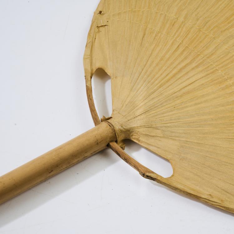 Bild 4 zu Objekt, F&auml;cher f&uuml;r Wandleuchte 'Uchiwa III', 1973, Ingo Maurer, Design M, Maurer, Ingo, M&uuml;nchen, 169A 27