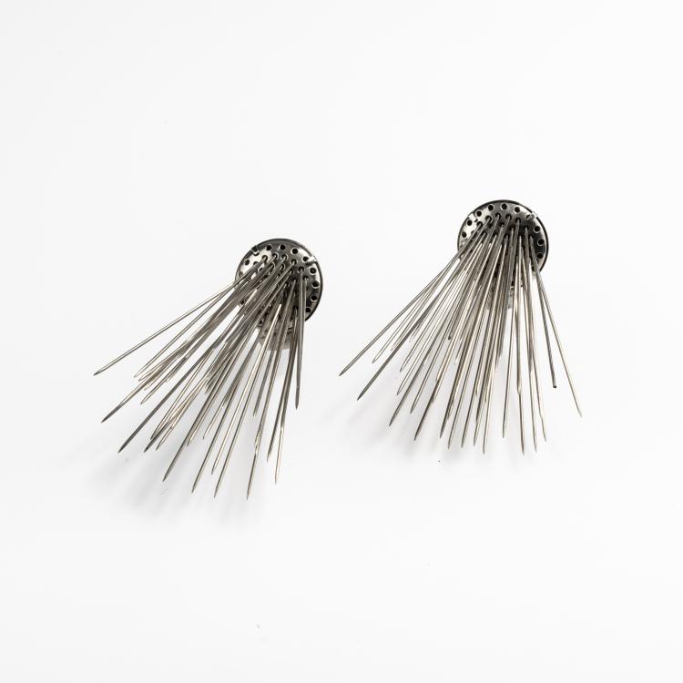 Bild 1 zu Objekt, Pair of ear clips, c. 1989, Beate G&auml;nssle, 169D 899