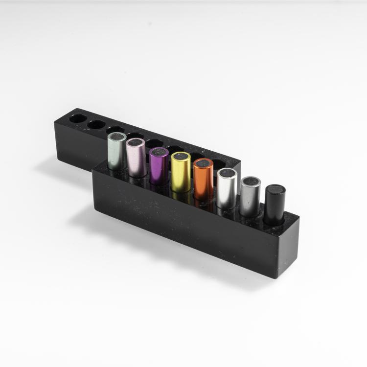 Bild 1 zu Objekt, Universalstecker-Box, um 1989, Alban H&uuml;rlimann,Katharina Issler, 169D 895