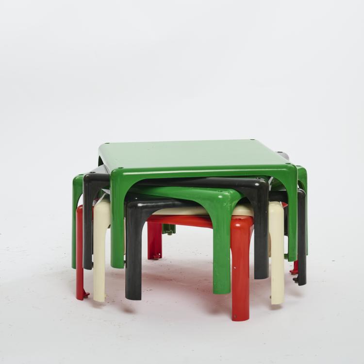 Bild 1 zu Objekt, Sechs Stapeltischchen 'Demetrio 45'/'Elena', 1966, Vico Magistretti, Artemide, Mailand, 169B 243