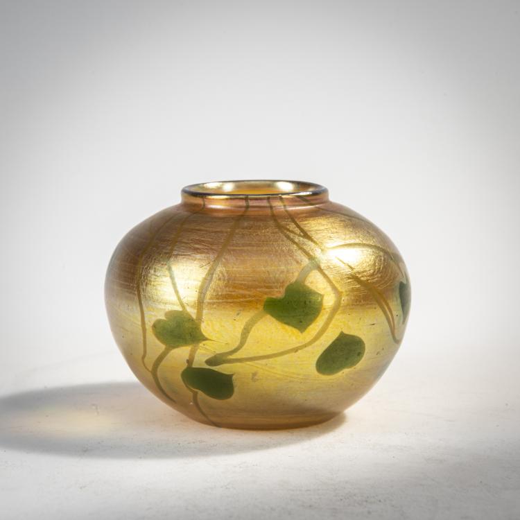 Hauptbild zu Objekt, 'Leaves and Vine' Vase, 1912, Louis C. Tiffany, Tiffany, L. C., New York, 171A 274