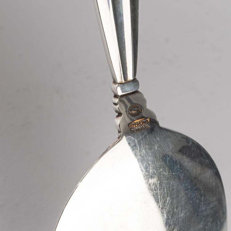 Bild 3 zu Objekt, 'Konge' - 'Acorn' cake server, 1915, Johan Rohde, Jensen, Georg, 171B 419